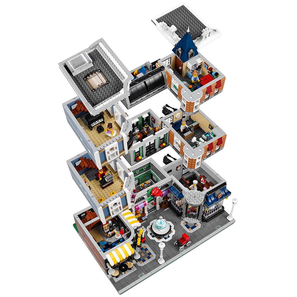 LEGO Creator Expert 10255 Assembly Square is back online