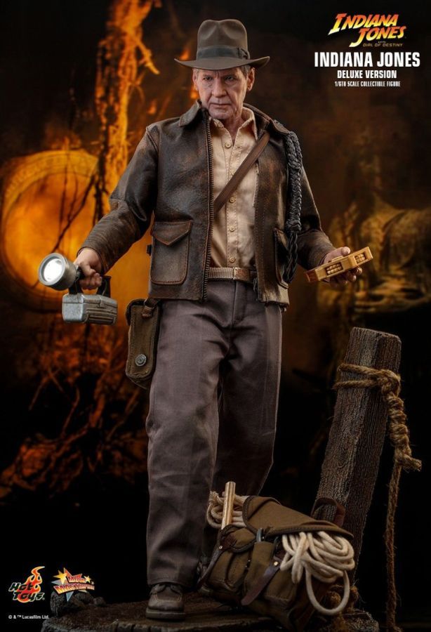 Hot toys online indiana jones