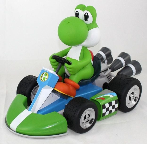 Alarmante prometedor apretado Mario Kart Wii Radio Controlled Kart: Yoshi (28cm Tall) | The Gamesmen