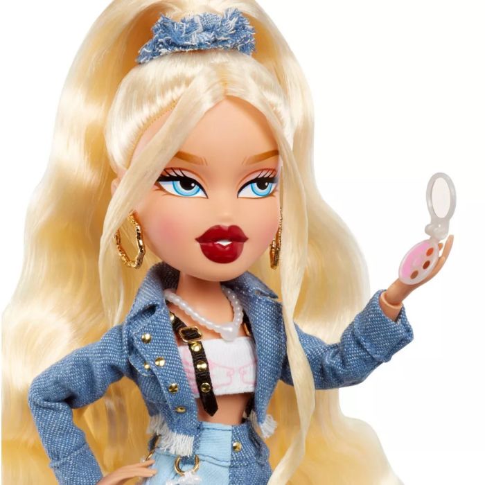 Chloe bratz doll store