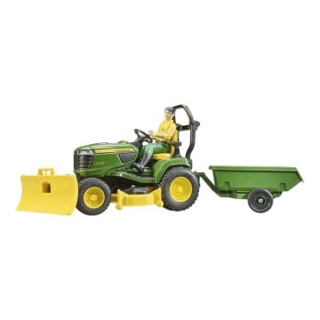 Bruder Commercial John Deere Lawn Tractor with Trailer 1:16 (Image 4)