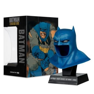 DC Direct Batman The Dark Knight Returns (1986) Cowl 1:3 Scale Replica0