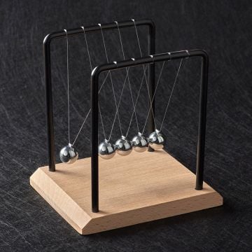 Newton's Cradle 14cm (Image 1)