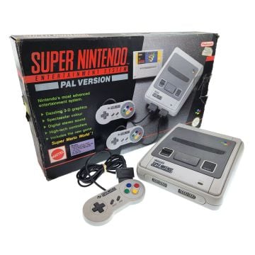 Super Nintendo Entertainment System Console (Boxed) [Pre-Owned]