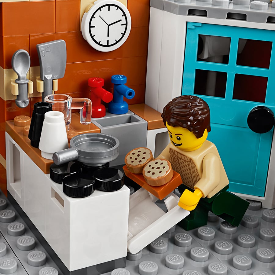 LEGO Creator Corner Garage (10264)