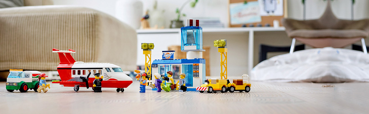 LEGO City Central Airport 60261