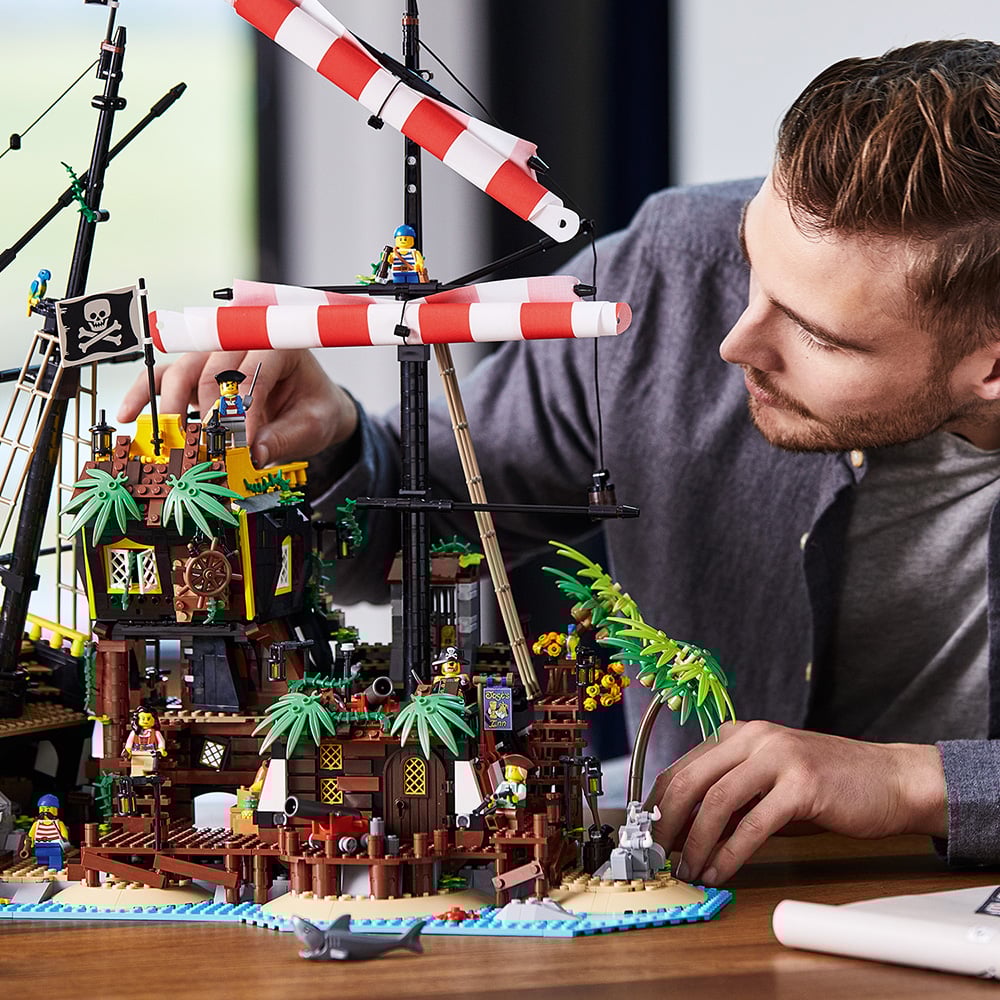Lego pirate bay release date best sale